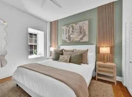 Zen in the City 1 BR CONDO in Downtown Greenville Main St