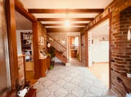 Gesamte Unterkunft am Rheinfall für Familien & Paare mit Parking, hotel v mestu Neuhausen am Rheinfall