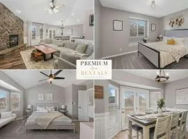 Spacious 6BR Entertainment Dream Home Sleeps 20