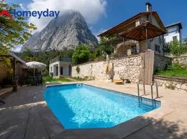 Villa Mountain with Pool