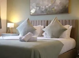 Church Street 3-Bed I Sleeps 5 I Contractors I Wifi I Parking