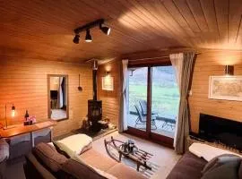 Cosy Log Cabin in Machynlleth - Wales - Wifi & Parking