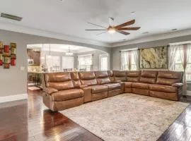 Spacious Group Hub! Walk to Tribble Mill Park