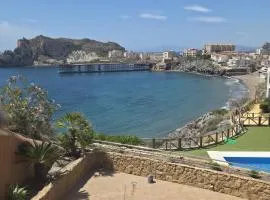 Balcón con impresionantes vistas a Bahia Hornillo