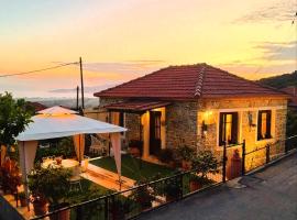 Traditional house at Pelion seaside, hotel di Agria