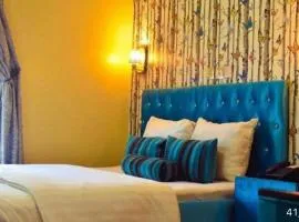 Benyster Hotel