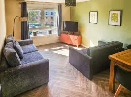 Calm 2-Bed Paisley, close to RAH & Airport, Free Parking