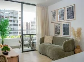 Luxury Apt with Balcony-Stunning View near el Tesoro