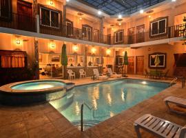 Maximos Petit Hotel, хотел в Флорес