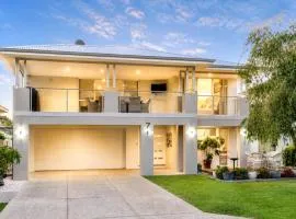 Foreshore Escape Your Ultimate Coastal Retreat