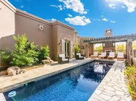 Desert Estate with Pool Casita Pickleball & Views