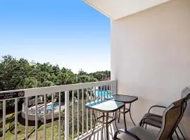 Beachside Resort Condo with Pools and Tennis