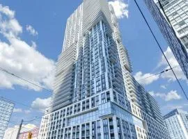 Entire Suite Easter Escape - Walk to CF Toronto Eaton Centre Yonge Dundas Square Prime Downtown