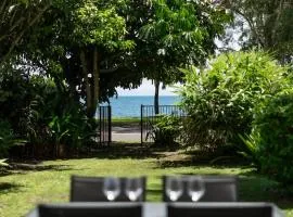 Sea Heaven - Beachfront Getaway on the Esplanade
