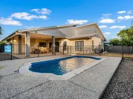 Zen Lotus 4BR with Private Pool - Patio - Garage - Yard