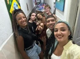 Hostel Cidade Nova, próximo a estação metrô praça 11, onde você tem acesso direto a qualquer Shows nas praias da zona Sul