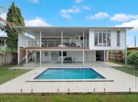 'Perfect Pool House' Idyllic Tropical Retreat