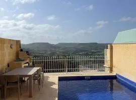 Highlands Rooms Gozo Pool & View