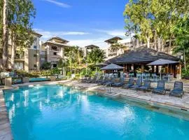 Violet in Temple Resort - Three-bedroom Balcony Suite with Studio