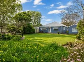 Cozy Busselton Retreat - Family Winter Stay