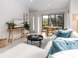 Quiet and Modern Stay near Hospital with Free Parking