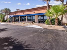 Beachfront Palms Resort Galveston, an Ascend Collection Hotel, hotel in Galveston