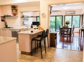 Boger Garden Hideaway - Peaceful Benalla Retreat