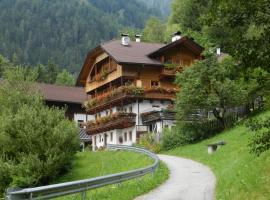 Gedrarzerhof, hotel v mestu Luson (Lüsen)
