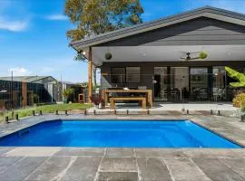 Pool Side Point Oasis by Book Jervis Bay - Plunge Pool