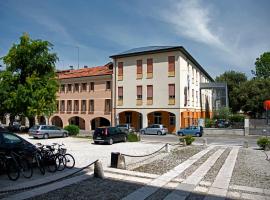 Centro della Famiglia, hotel en Treviso