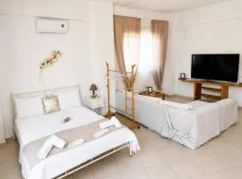 Studio Malades, Heraklion