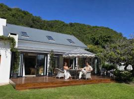 Buff and Fellow by the Bay, hotel a Groot Brak Rivier