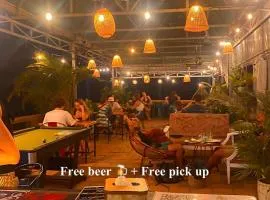 Social Backpacker Hostel & Rooftop Bar