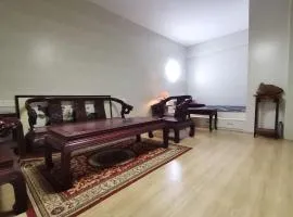 10 Mins to Zumiao Temple - Cozy Chinese Style Decoration Condo - 3rd Floor Walk-up