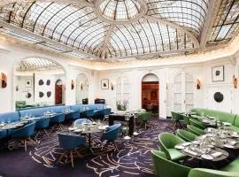 Hôtel Vernet Champs Elysées Paris