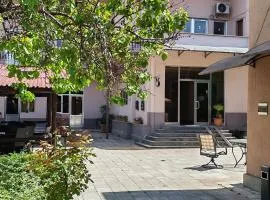 Areg Hotel