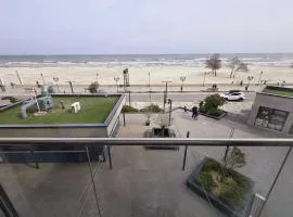 Premium 3 Room Apartment with Spectacular Sea View Beach & Spa Resort