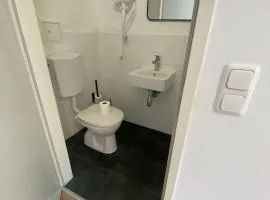 Modern Cosy Apartment near SCS & Vienna