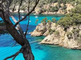 Madine Provence Suite - Walk to Beach & Private Pool
