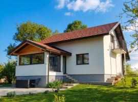 Holiday home Poljak, hotel a Tounj