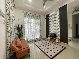 Yellow Homestay