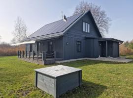 Family holiday house near to Baltic sea in Pitrags "JAUNZUMBRI", Hotel in Pitrags