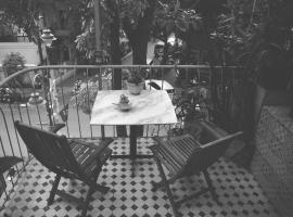 The First Ba Trieu Ha Noi, hotel di Hanoi