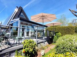 Wohlfühloase in der Eifel mit Weitblick in die Natur, Seenähe, Poolnutzung, Minigolf, Tennis und vieles mehr, hotel en Blankenheim