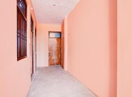 SPOT ON CITY HOTEL, hotelli kohteessa Bulandshahr