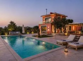Assini Estate - Koroni Poolside & Seaview Getaways