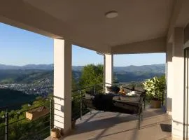 Royal View