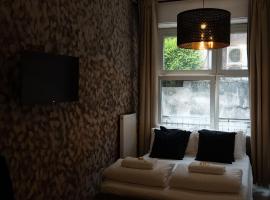 Mary's Rooms & Apartments, hotel di Bolzano