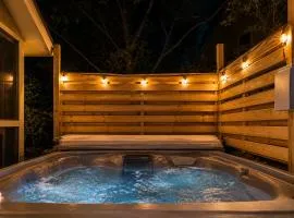 Hot Tub 1mile to Camelback Firepit Dogs OK