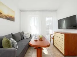 Komfortowy Apartament z Balkonem Blisko Plaży w Międzyzdrojach by Noclegi Renters